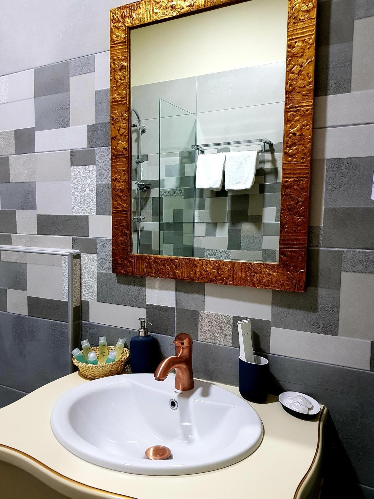 Casa Gace Hotel Korça Szoba fotó