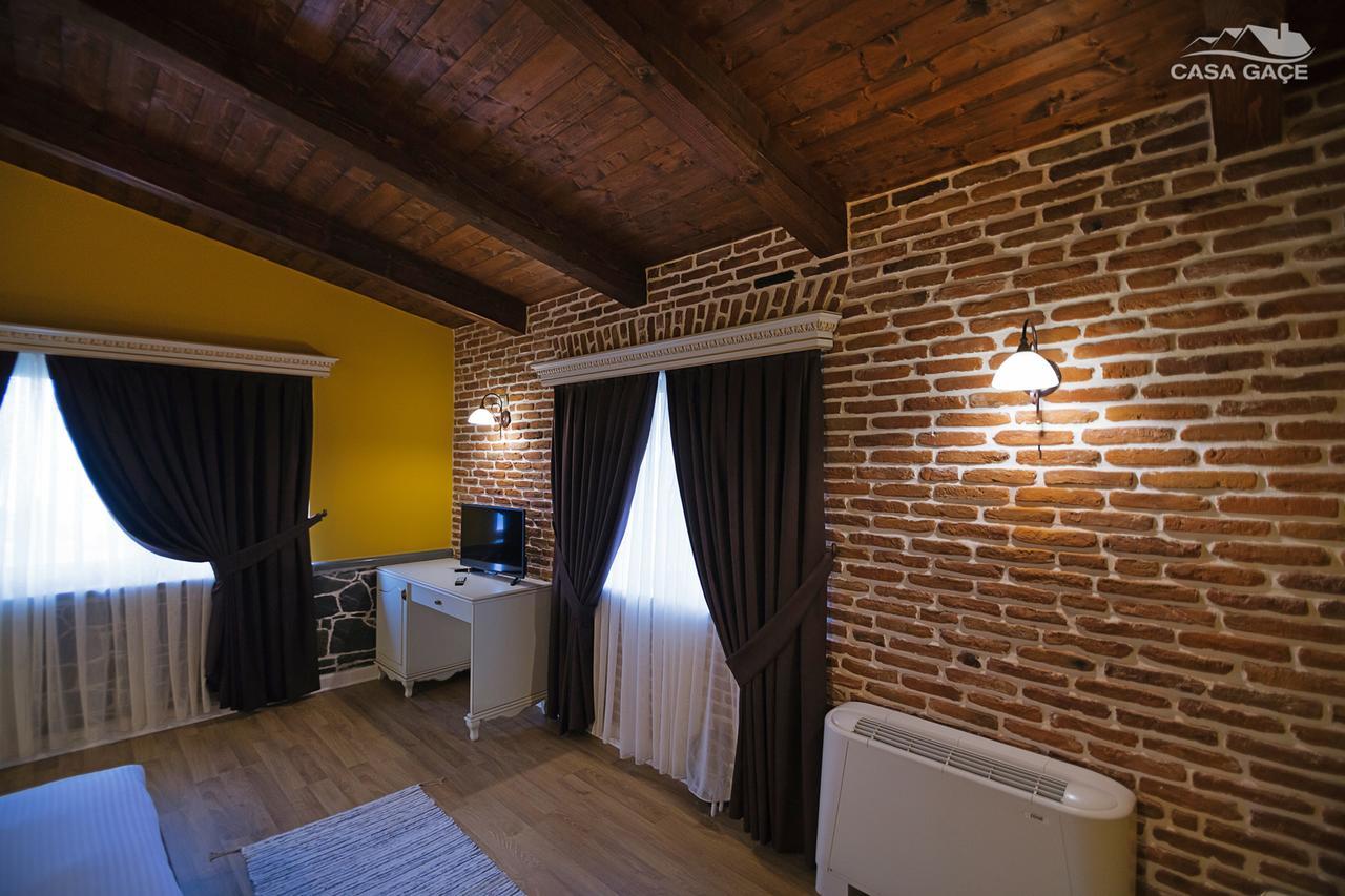Casa Gace Hotel Korça Kültér fotó